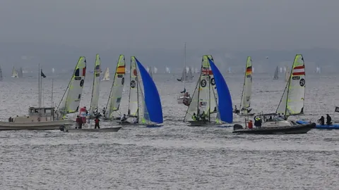 “费城连败遭致命一击，恩比德脚踝再损，附加赛前景堪忧？”